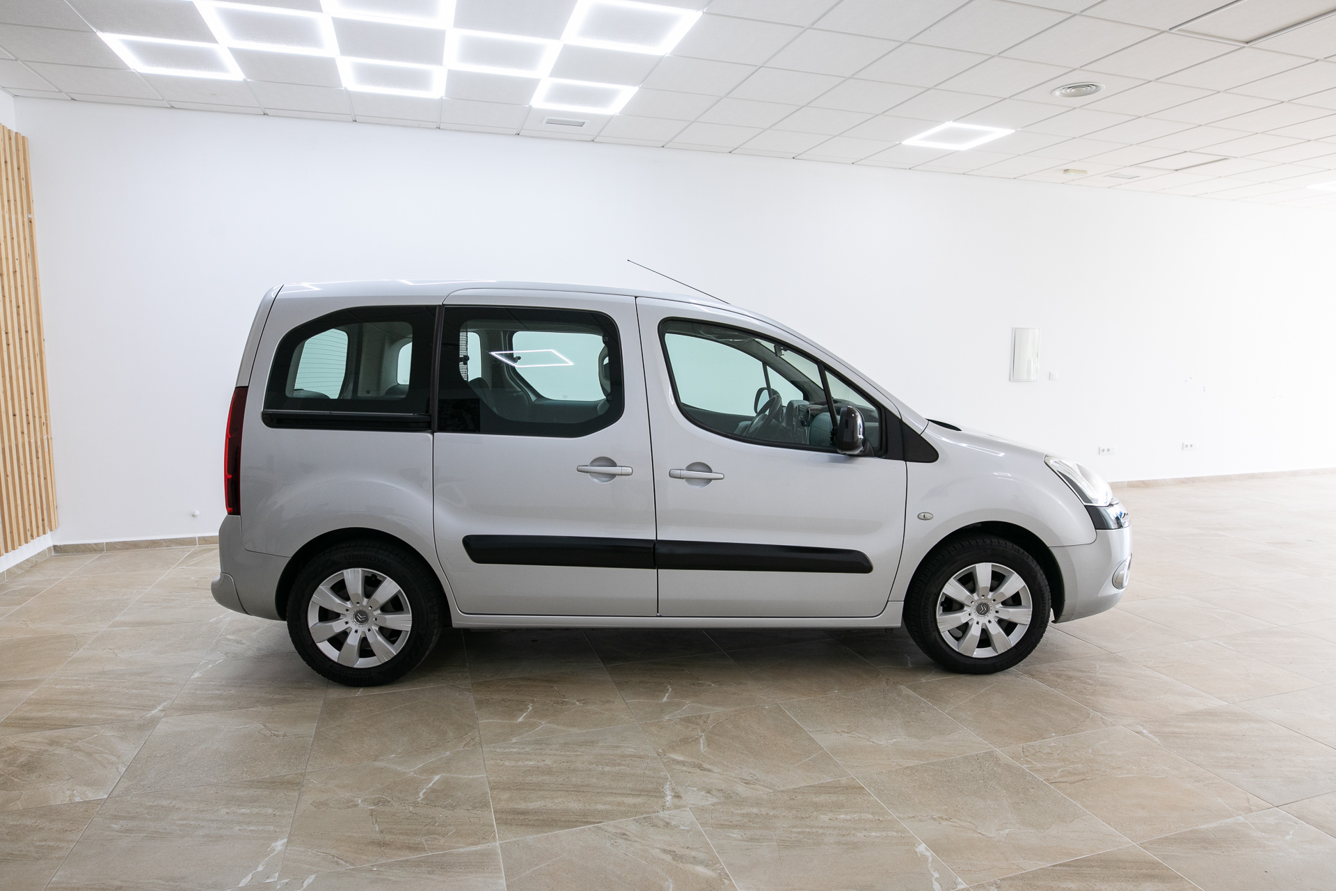 
								Citroen Berlingo 2013 full									