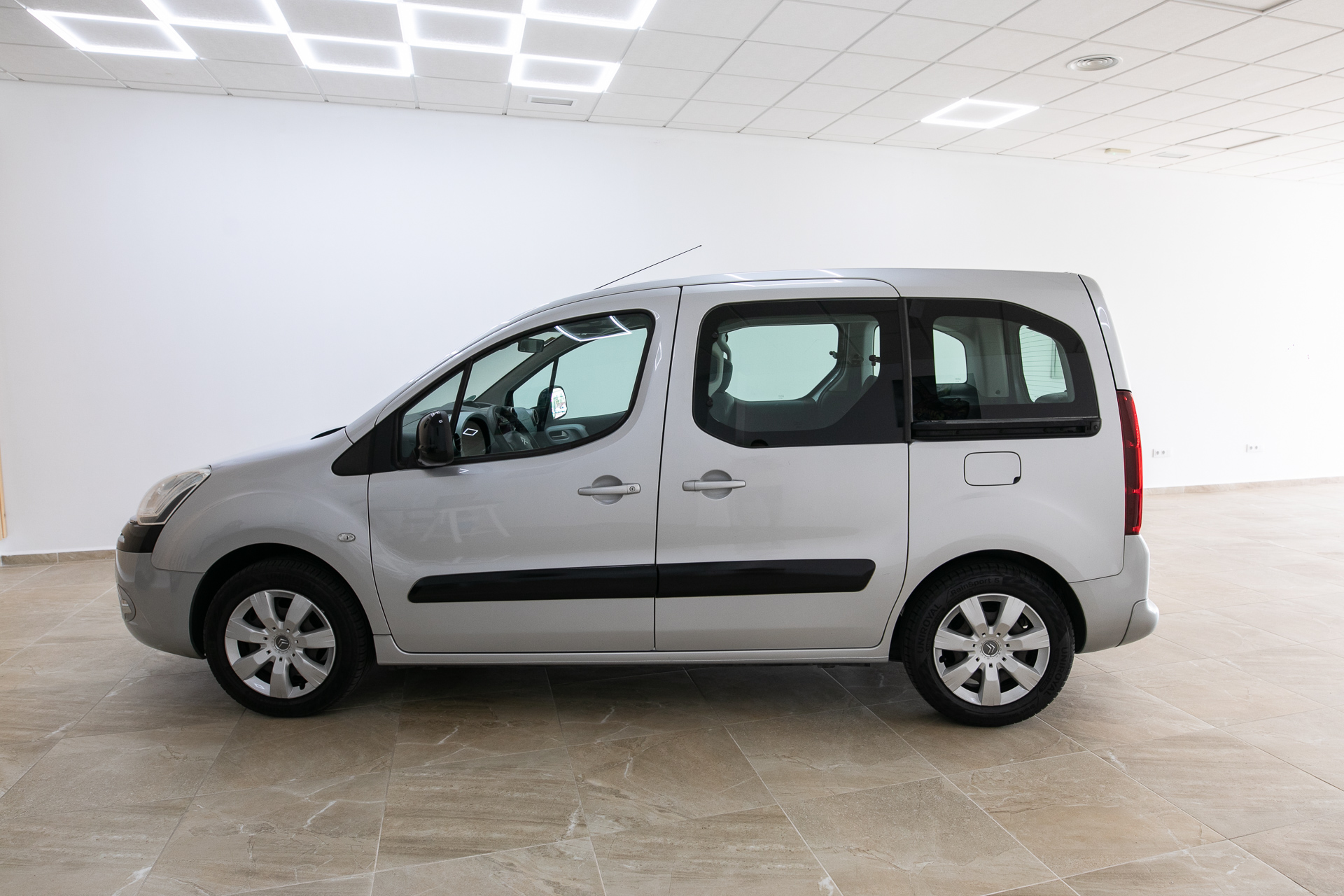 
								Citroen Berlingo 2013 full									