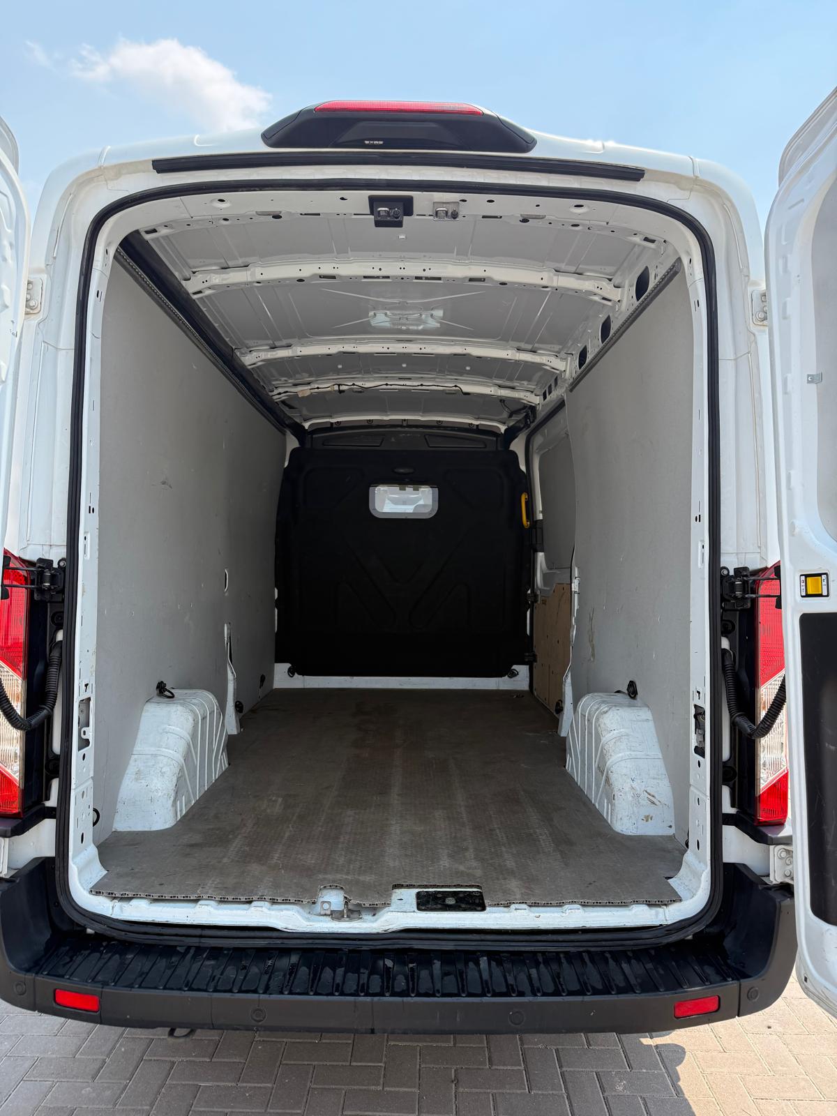 
								Ford Transit 2022 full									