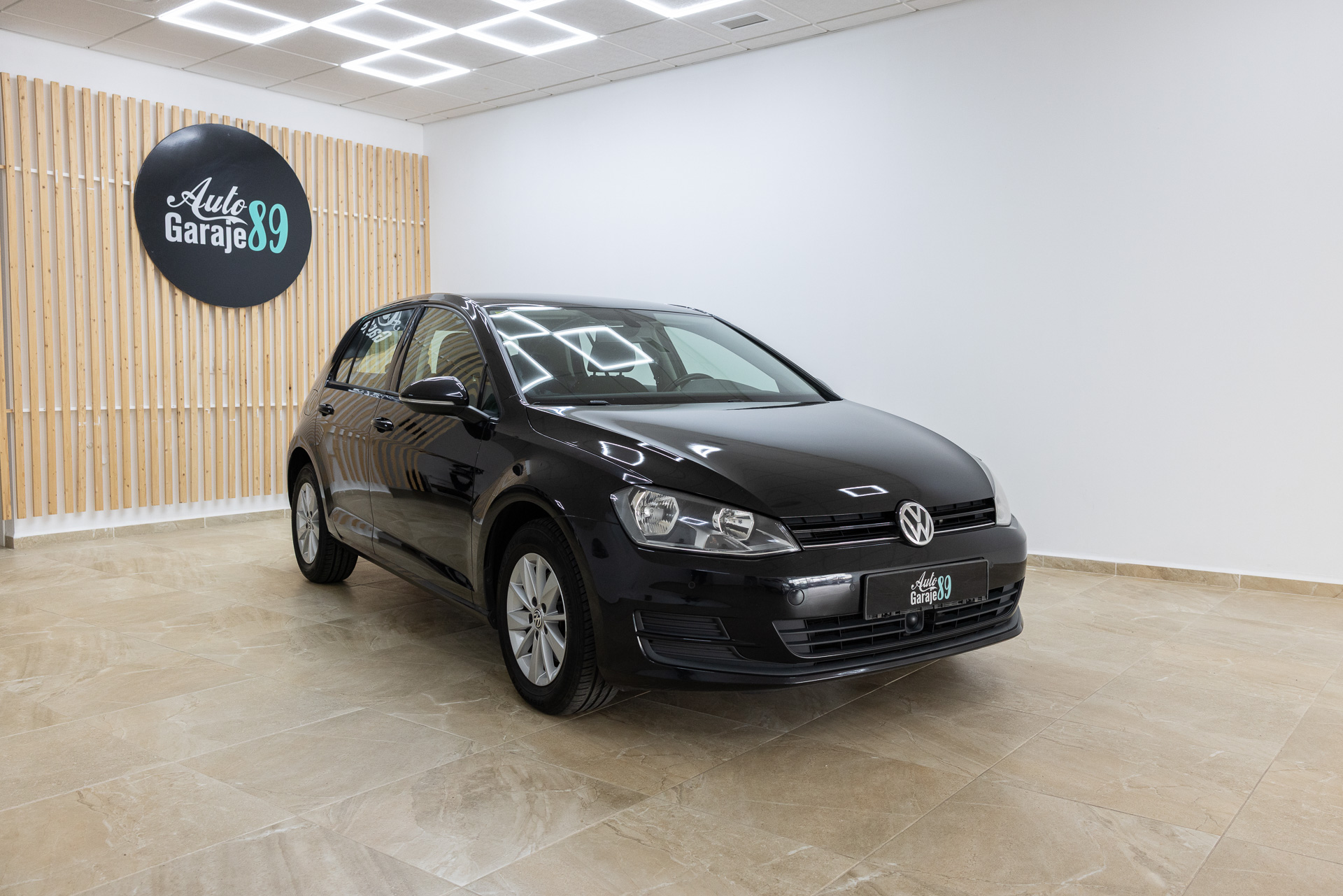 
								Volkswagen golf full									