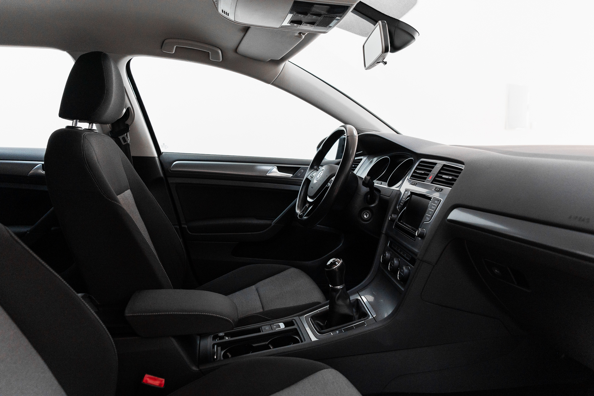 
								Volkswagen golf full									