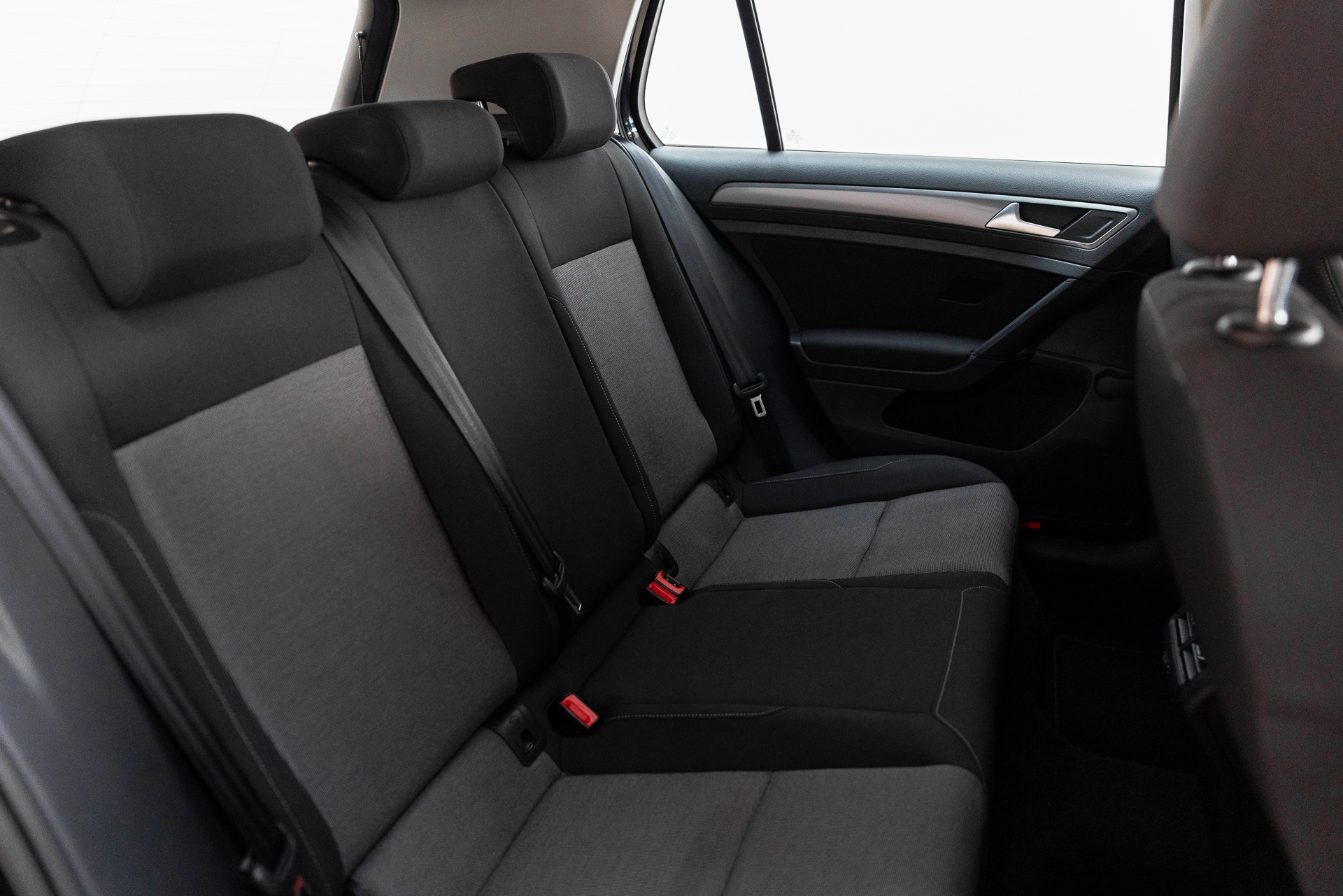 
								Volkswagen golf full									