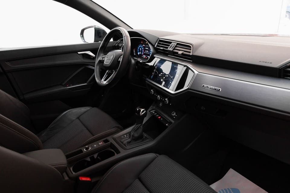 
								Audi Q3 Sportback S line 2021 | Almería full									