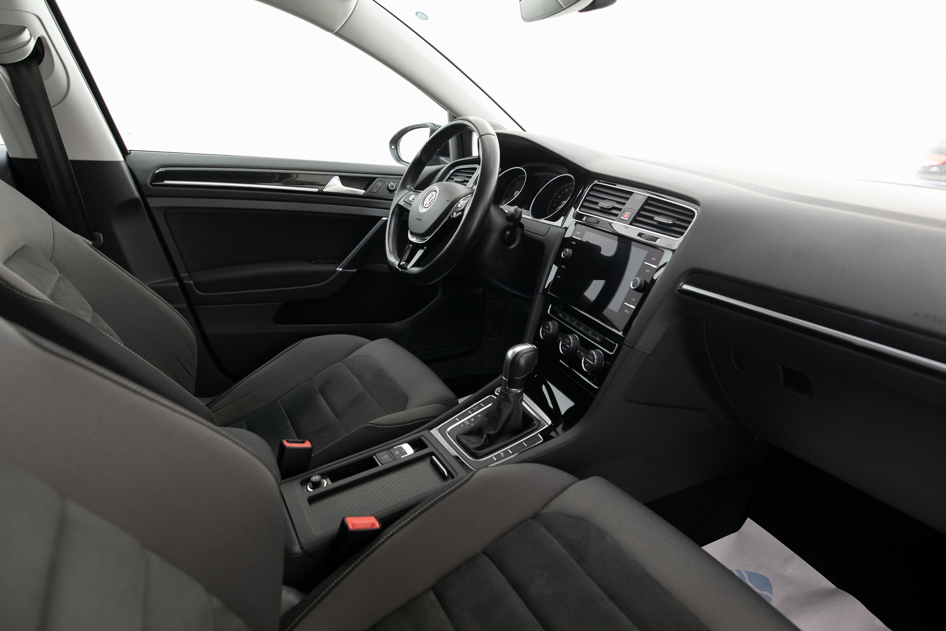 
								Volkswagen golf 2017 full									