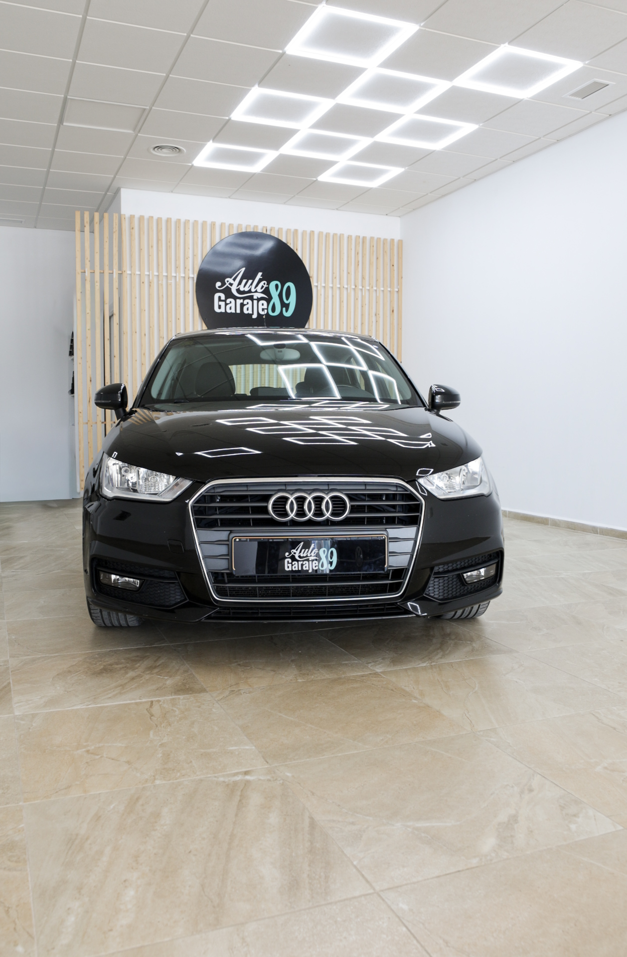 
								Audi A1 2015 full									