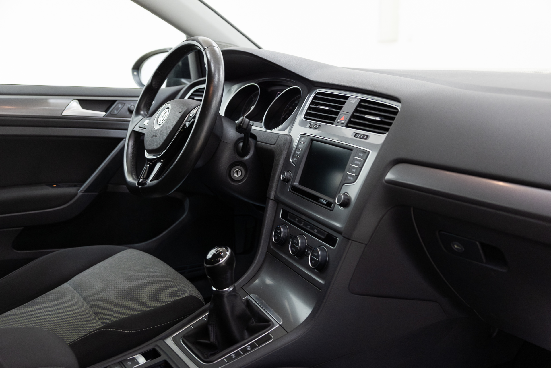 
								Volkswagen golf full									