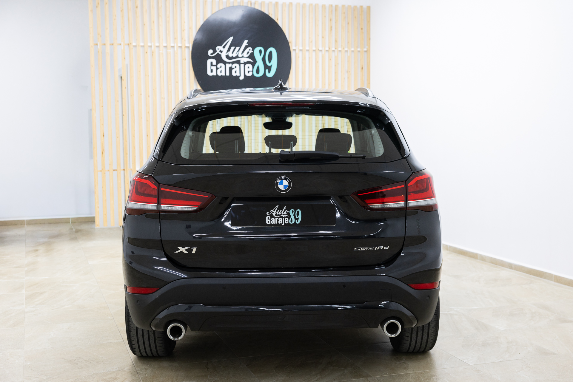 
								BMW X1 full									