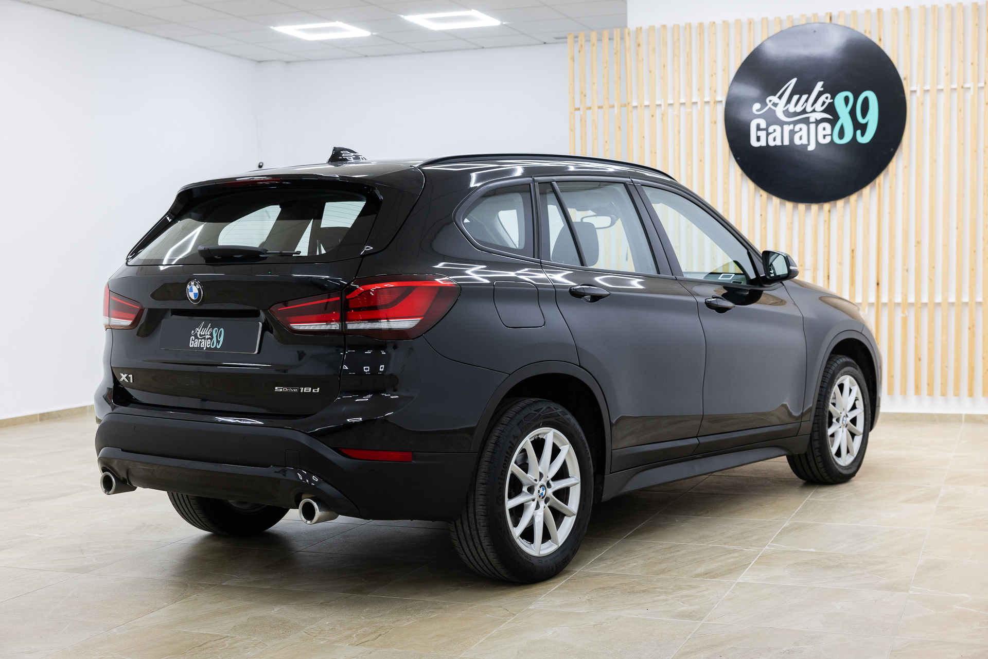 
								BMW X1 full									