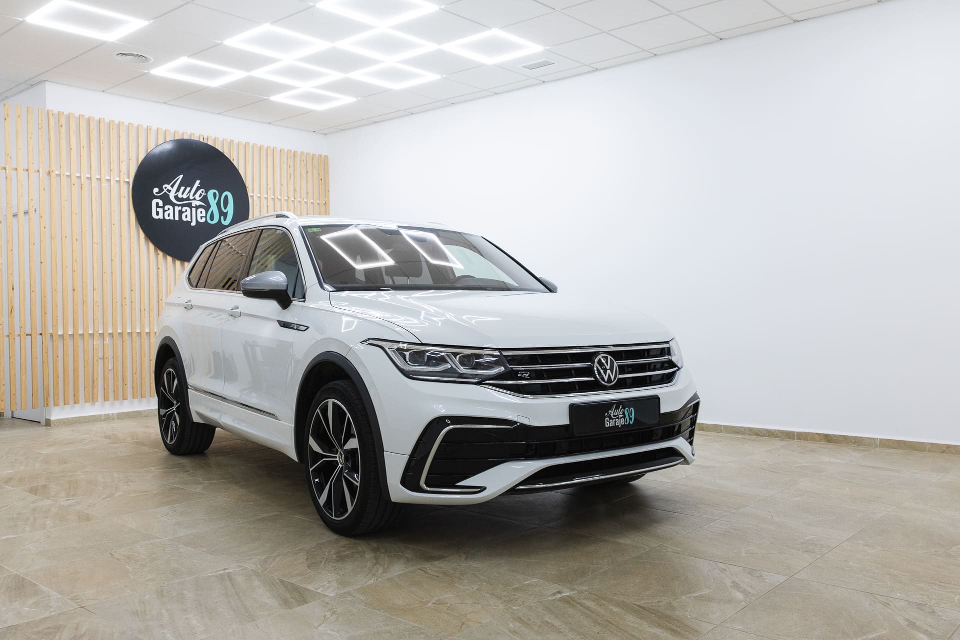 
								Volkswagen Tiguan Allspace R-Line 2.0 TDI 200CV 4Motion DSG full									