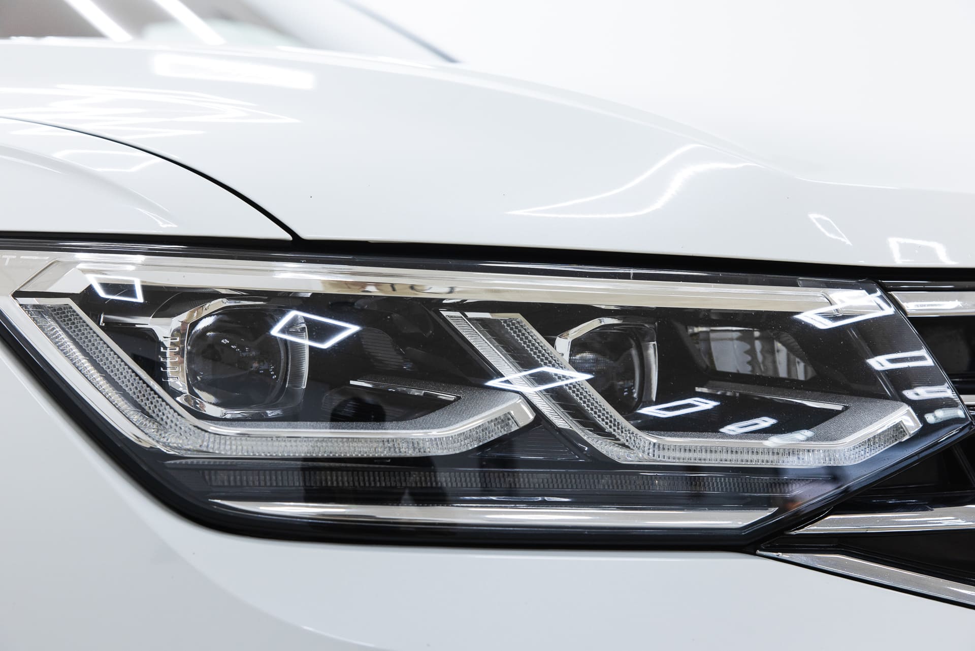 
								Volkswagen Tiguan Allspace R-Line 2.0 TDI 200CV 4Motion DSG full									