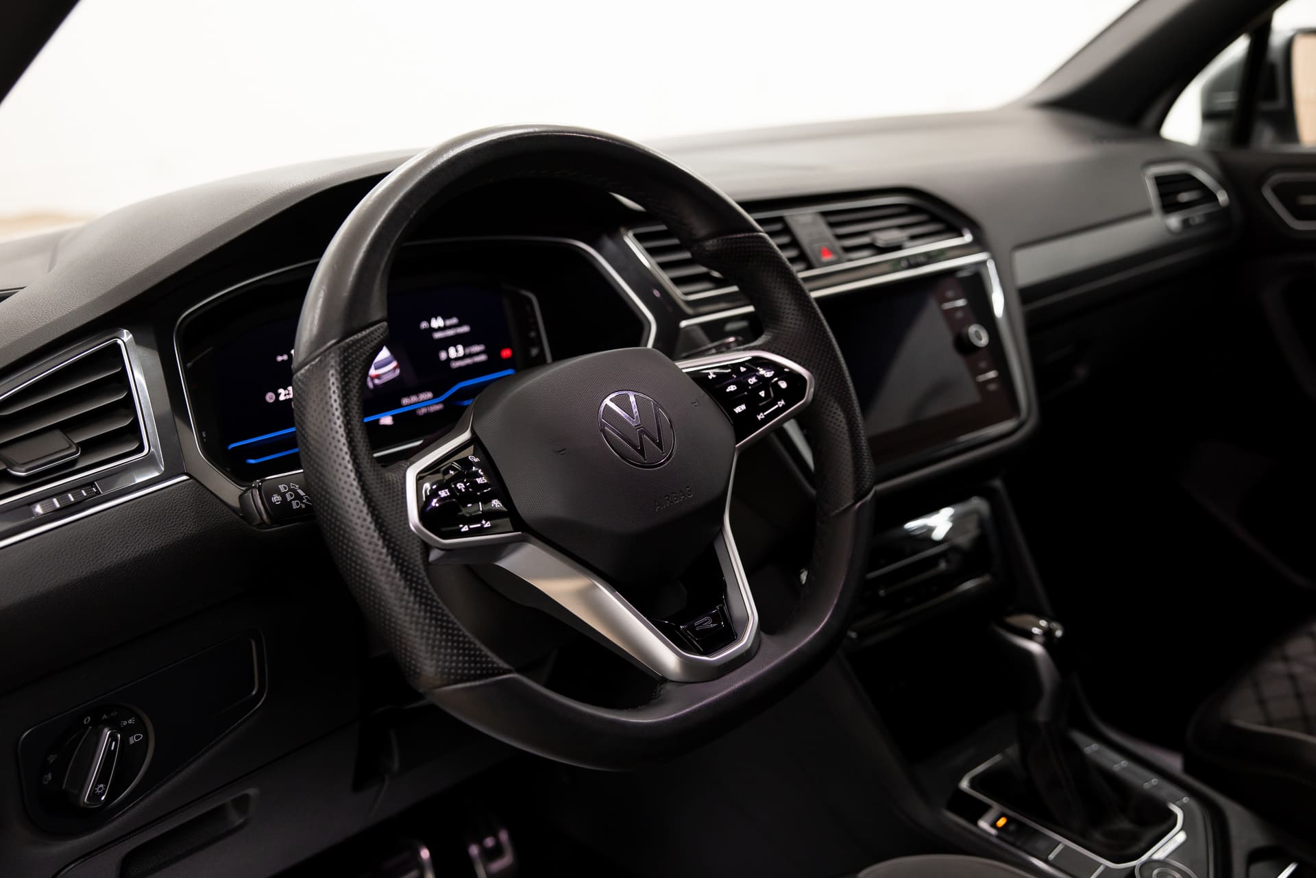 
								Volkswagen Tiguan Allspace R-Line 2.0 TDI 200CV 4Motion DSG full									