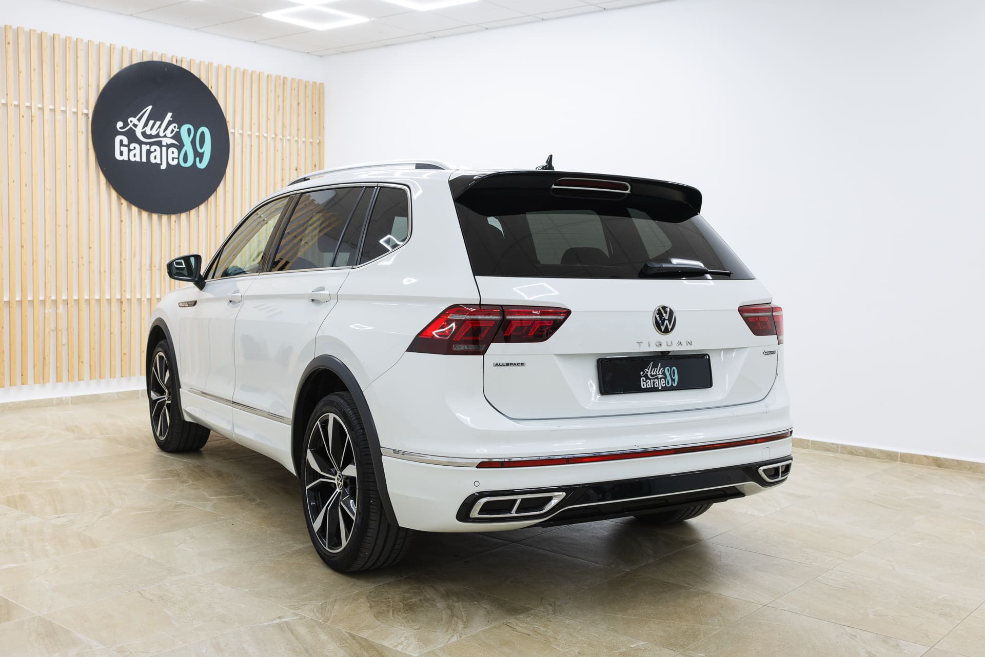 
								Volkswagen Tiguan Allspace R-Line 2.0 TDI 200CV 4Motion DSG full									