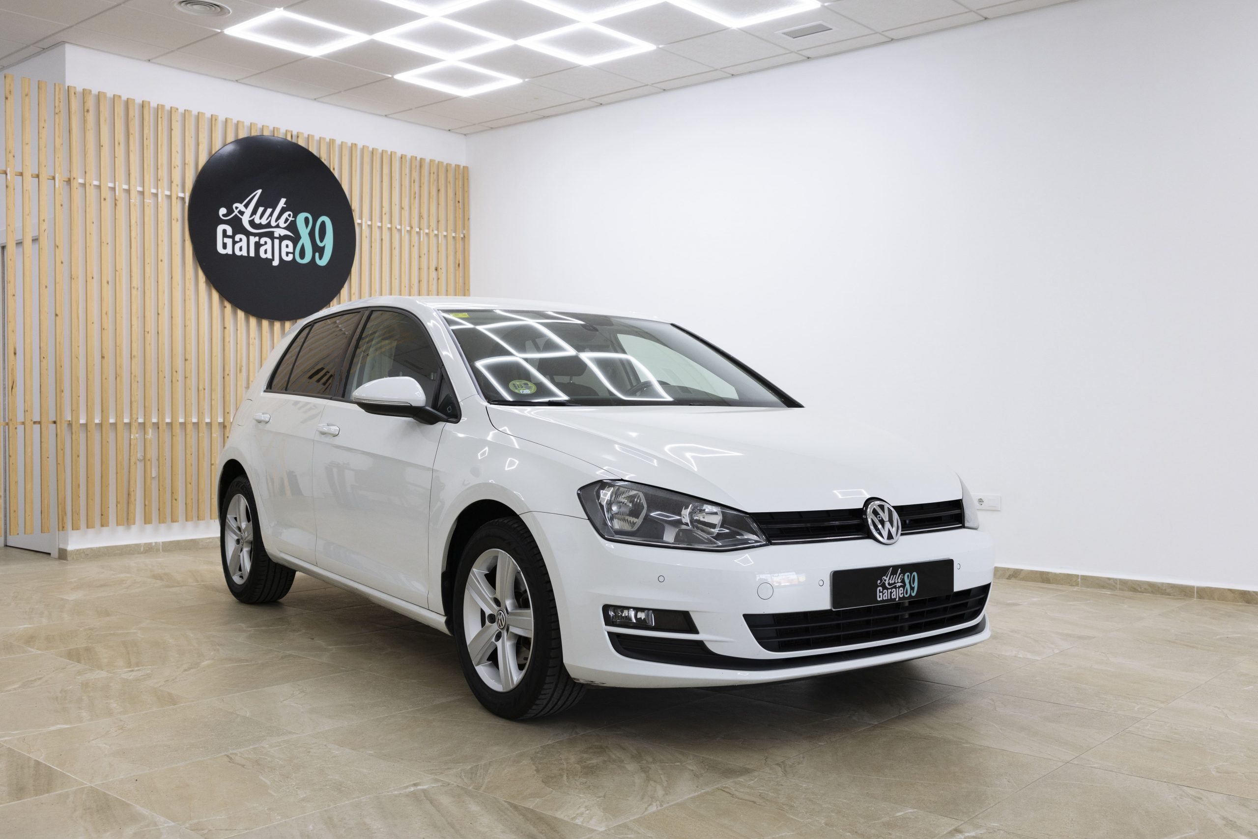 
								Volkswagen Golf 1.6 TDI | 2013 full									