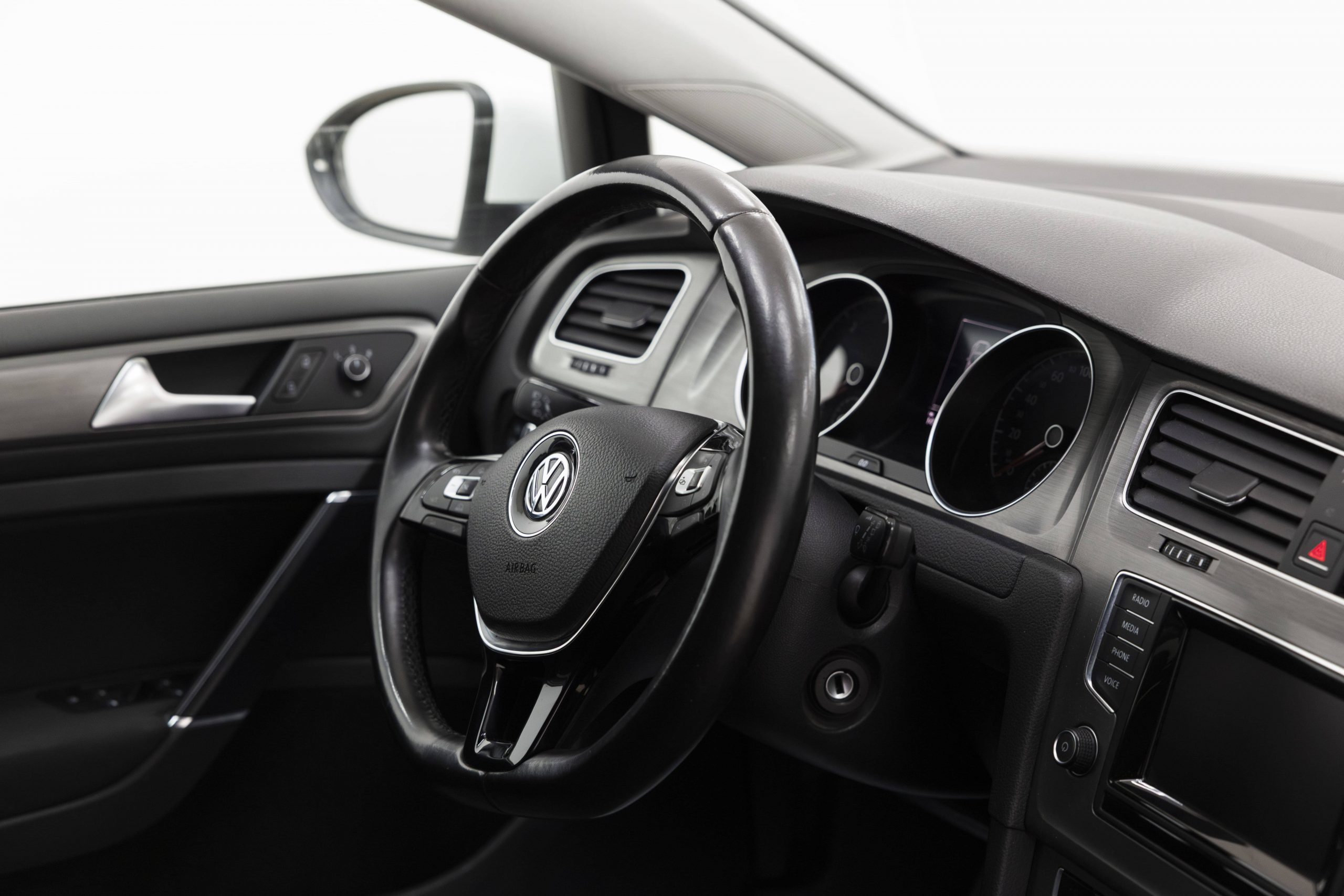 
								Volkswagen Golf 1.6 TDI | 2013 full									