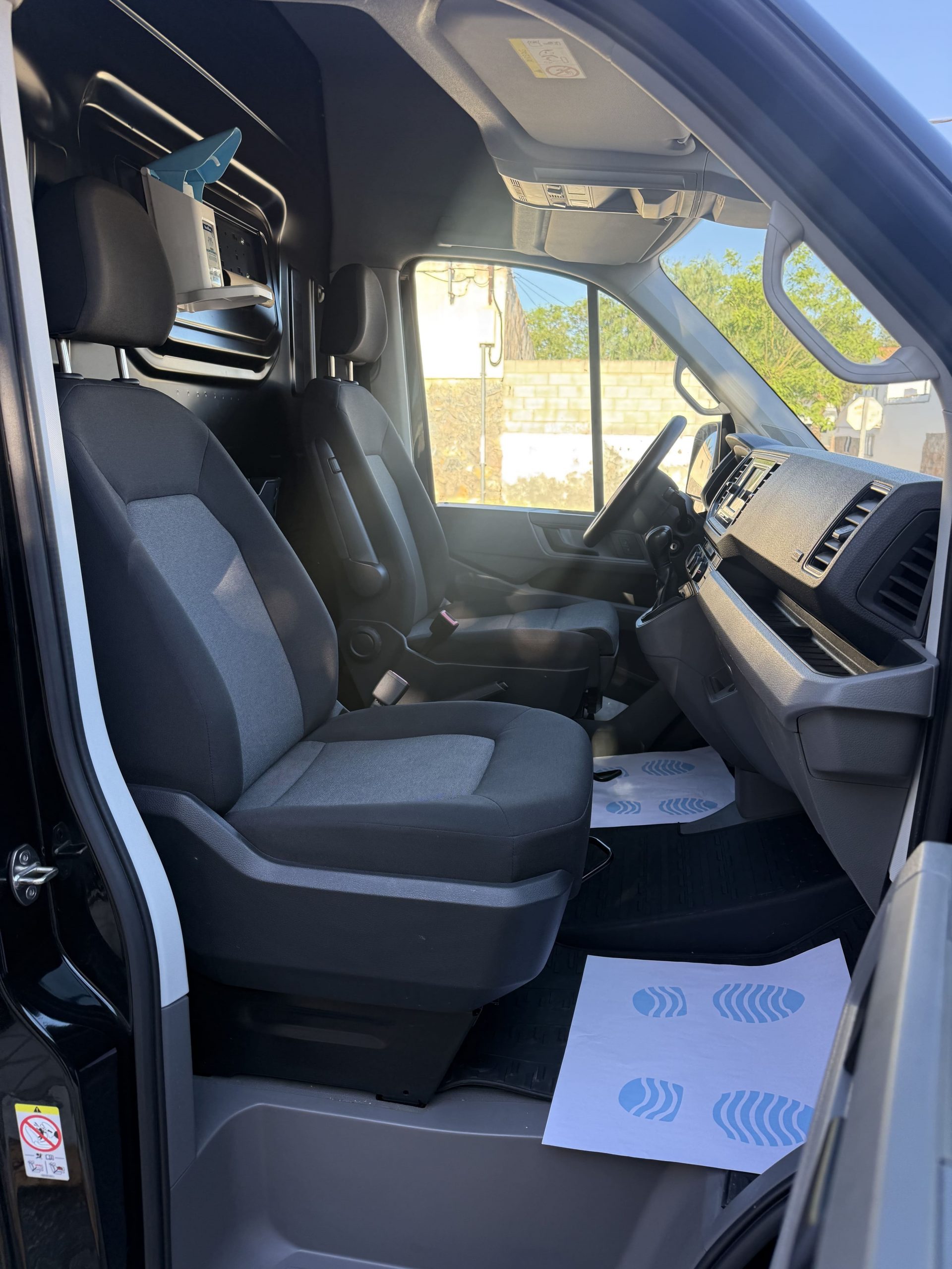 
								Volkswagen Crafter 2.0 TDI Kasten 35 Larga Techo Alto FWD full									