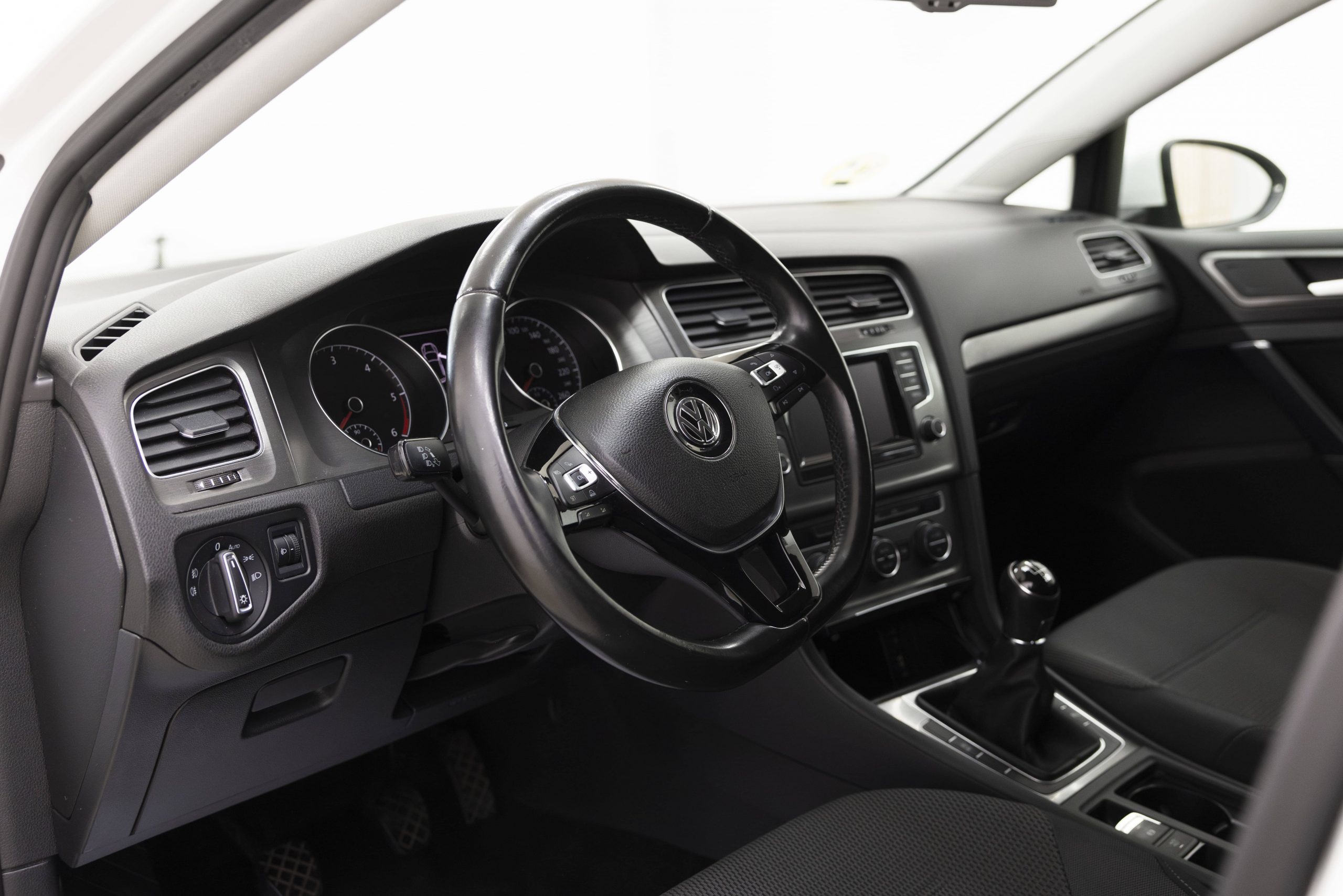 
								Volkswagen Golf 1.6 TDI | 2013 full									
