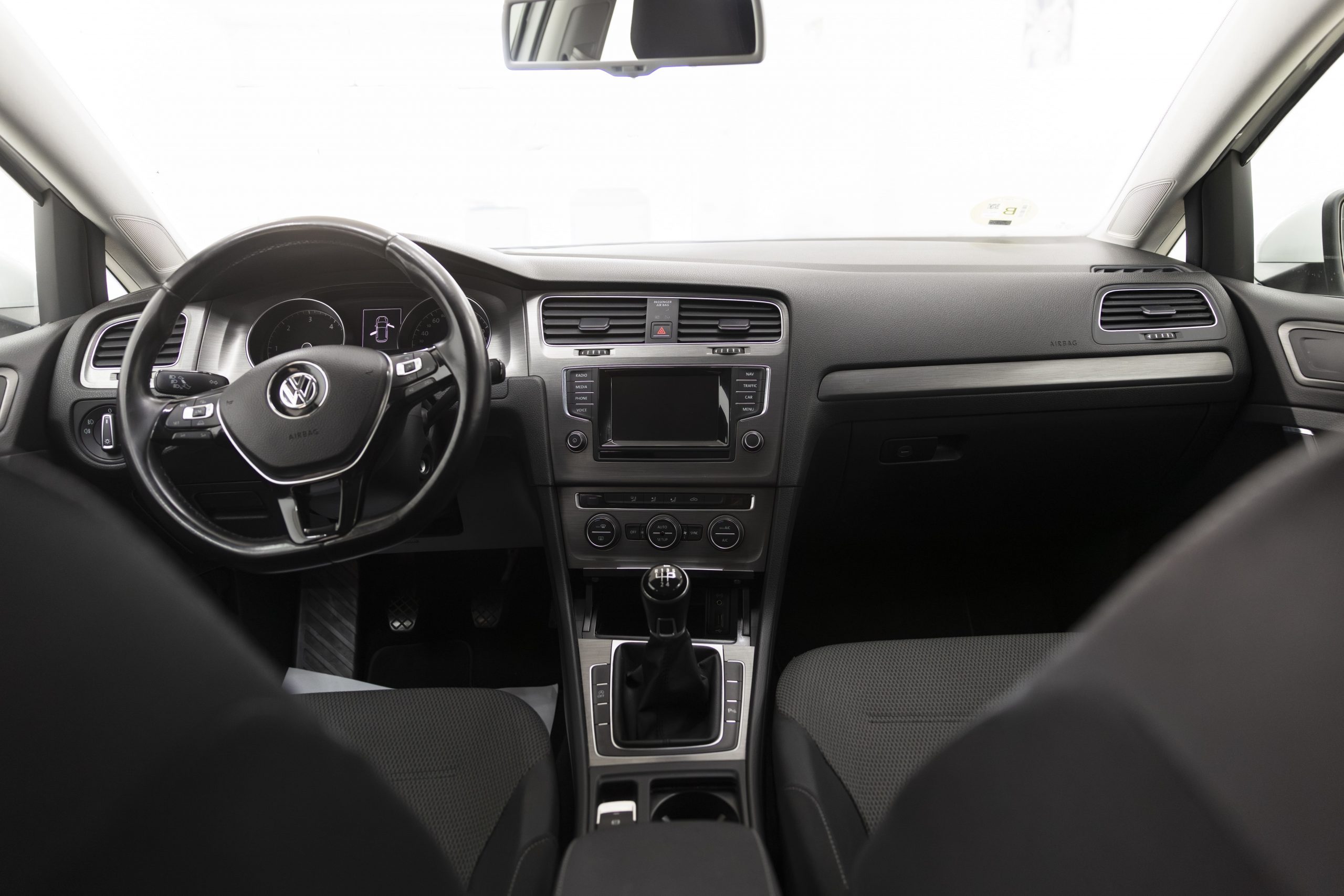 
								Volkswagen Golf 1.6 TDI | 2013 full									