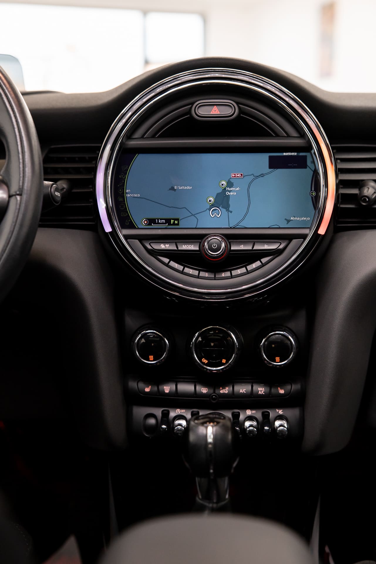 
								MINI MINI COOPER SD 5 PUERTAS full									
