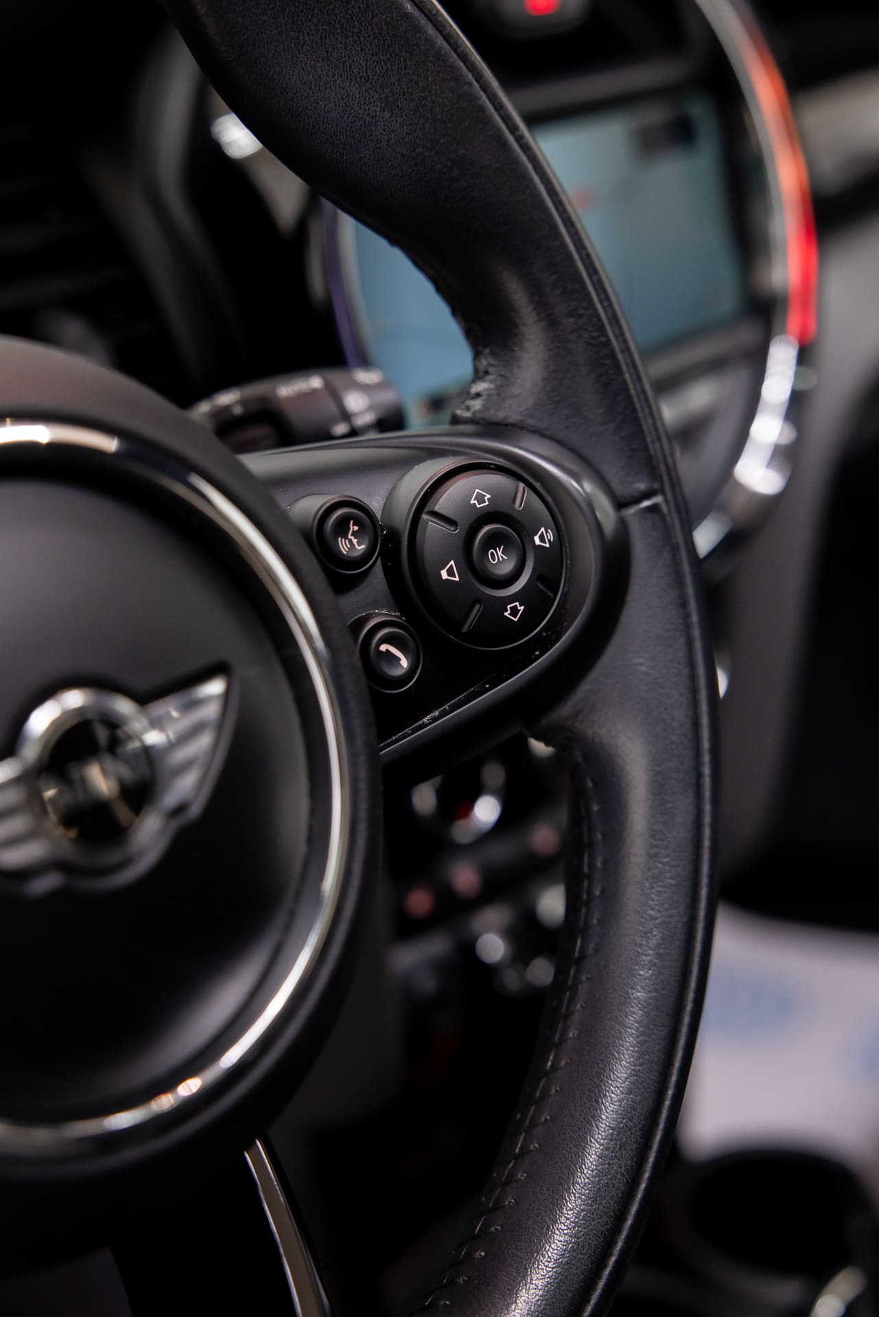 
								MINI MINI COOPER SD 5 PUERTAS full									