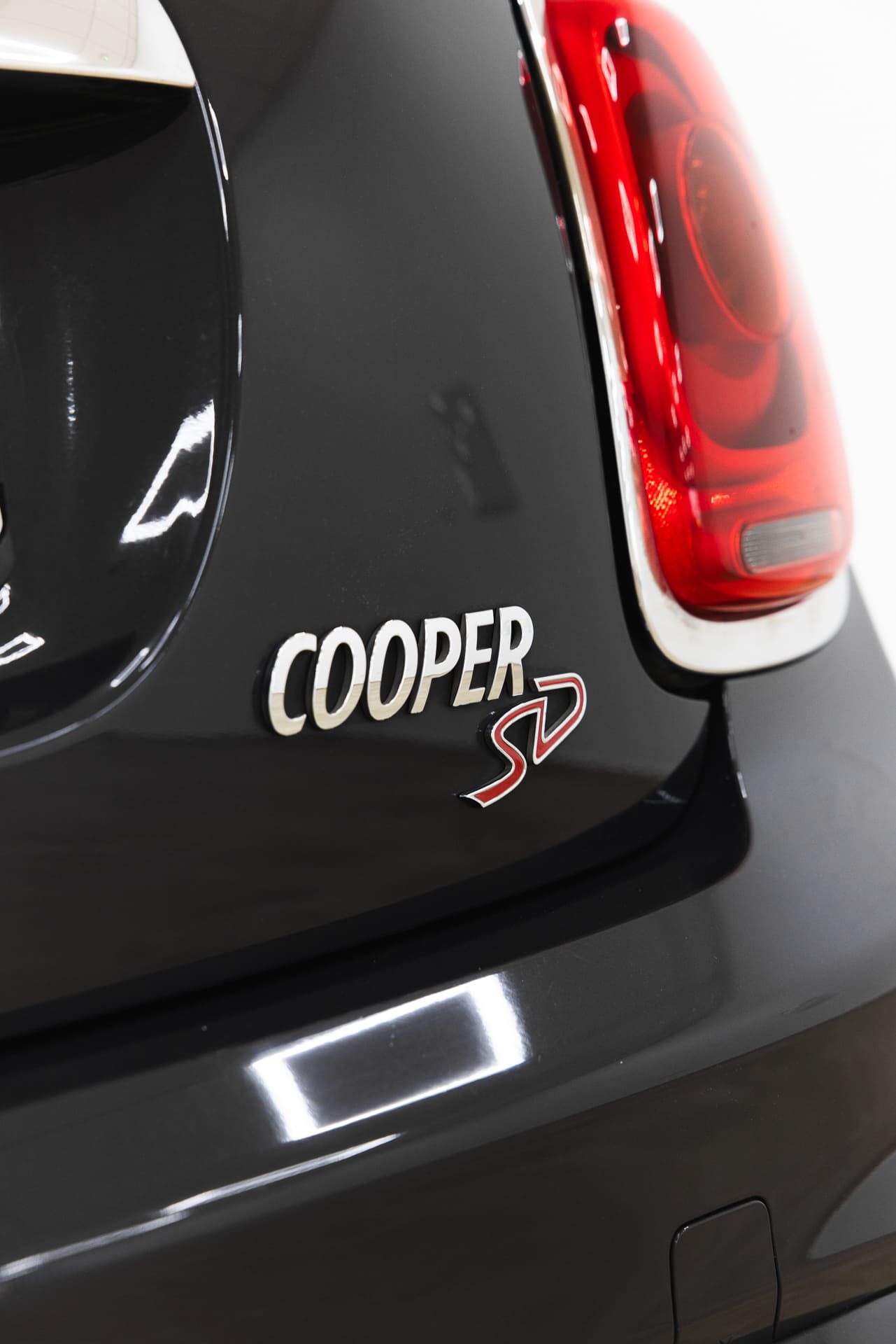 
								MINI MINI COOPER SD 5 PUERTAS full									