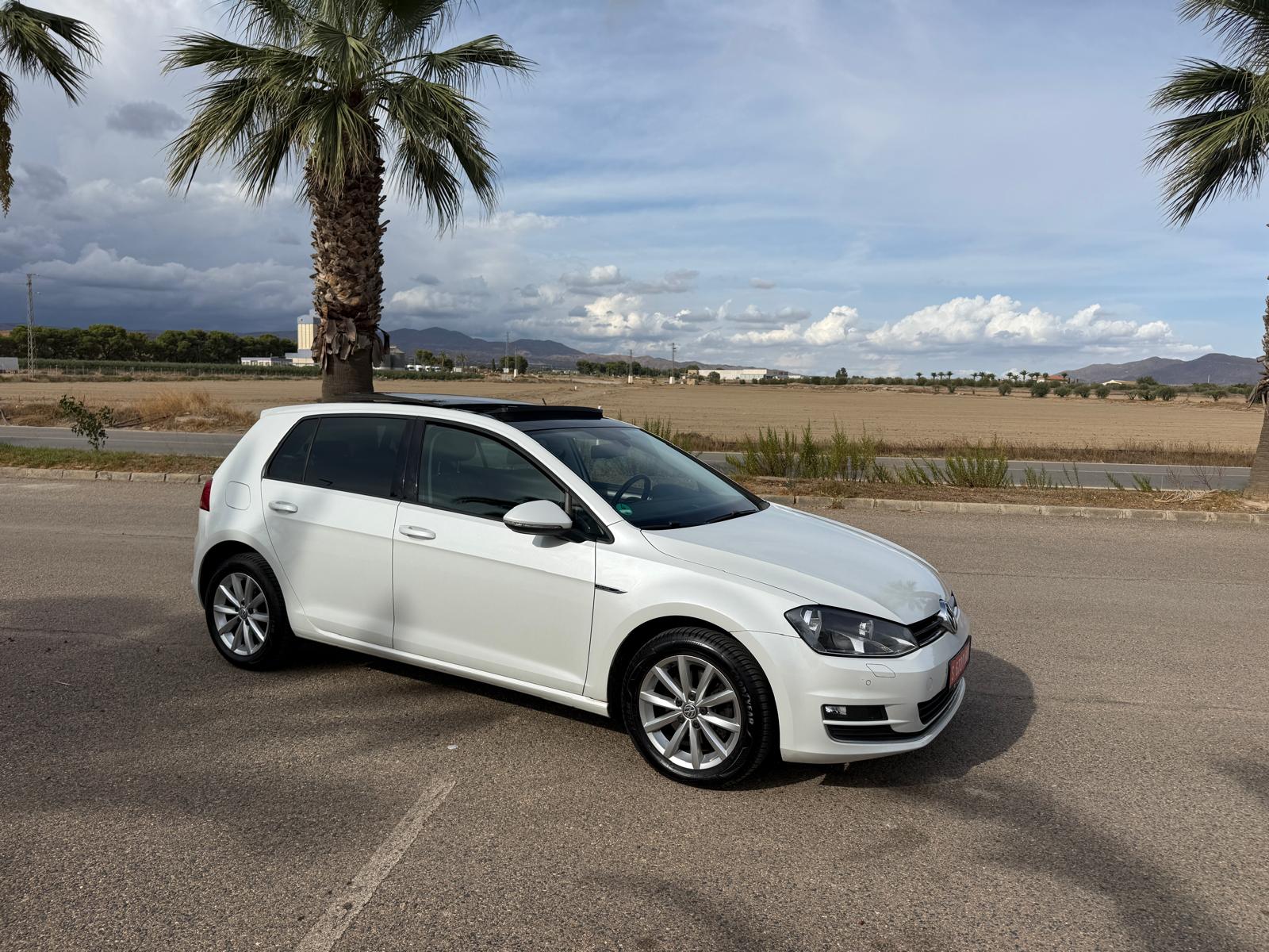 
								Volkswagen golf full									